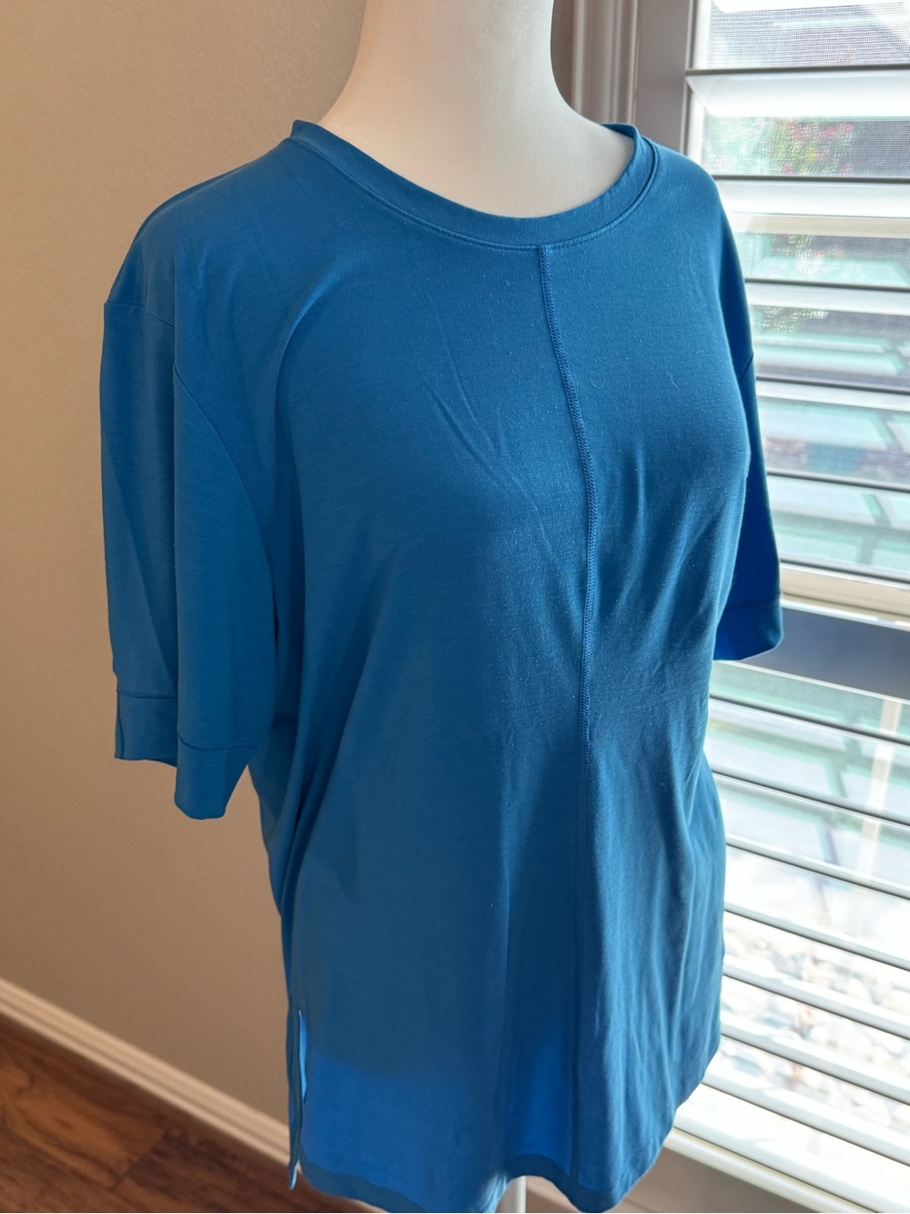 Nike Short Sleeve Crew Tee in Teal Blue
